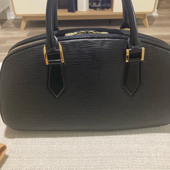 Vintage Authentic Louis Vuitton Jasmin Bag - Picture 3 of 15